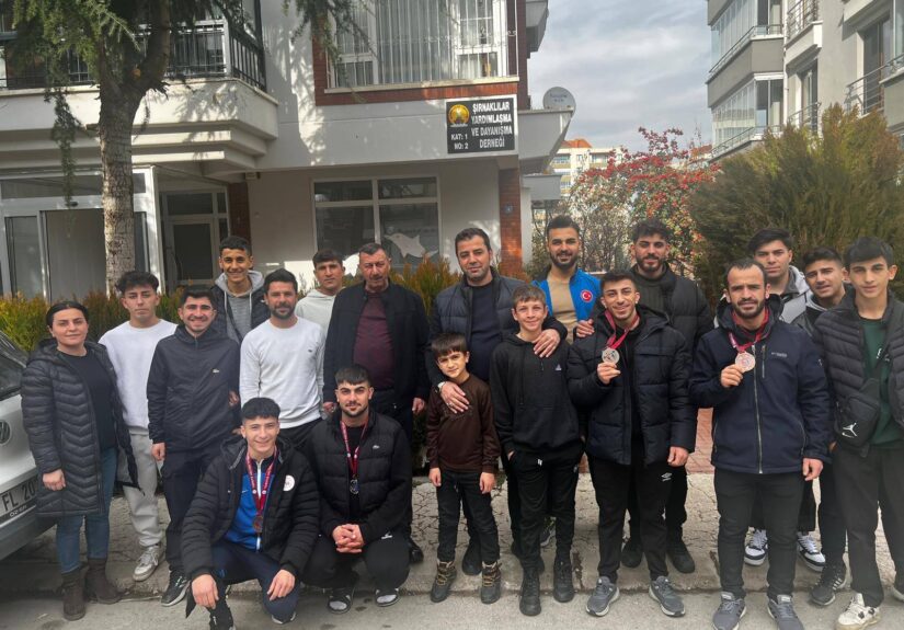 Halterci Gençlerimizi Evlerinde Ağırladık