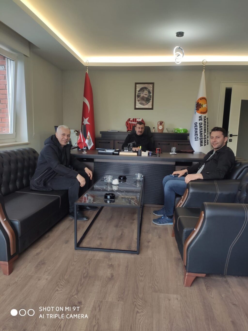 yılmaz_gozlek