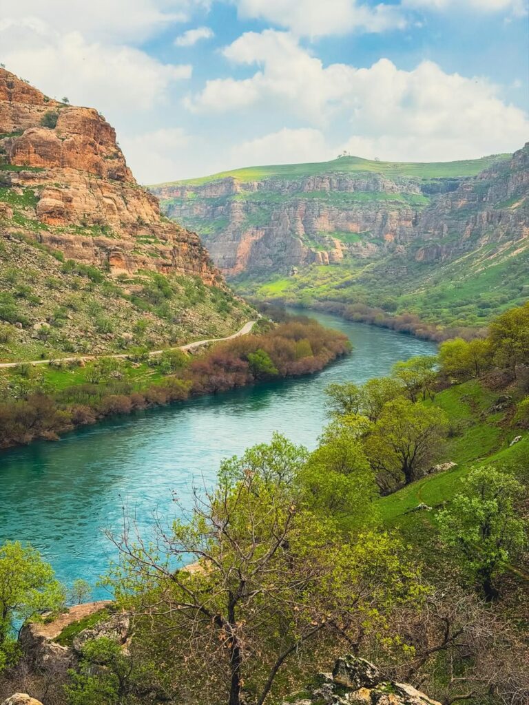 Cehennem Deresi KanyonuElo Dino ve Cehennem Deresi- Tarih, Efsane ve Doğa KesişimiElo Dino (veya (2)